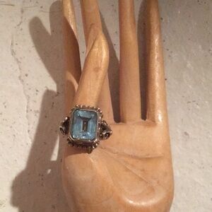 Elegant Silver Ring with Aquamarine Stone
